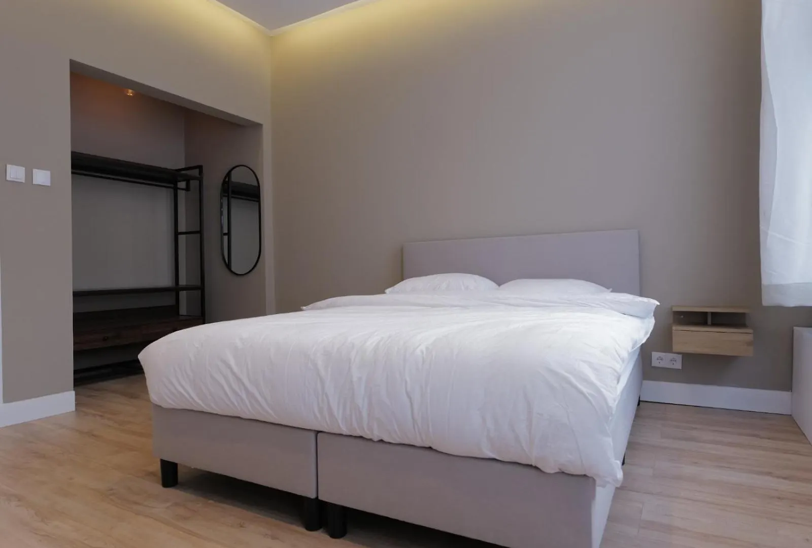 Living Room Apartments location